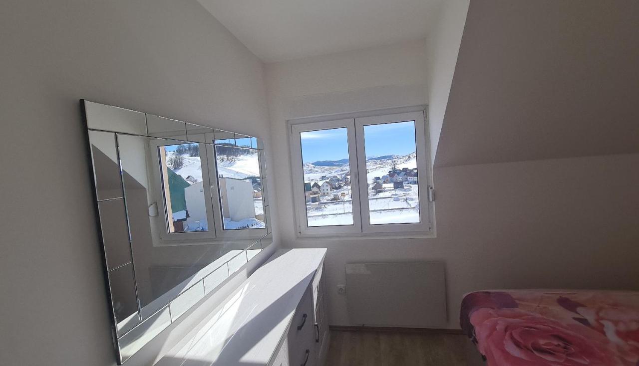 זבליאק Apartment Mihaela מראה חיצוני תמונה